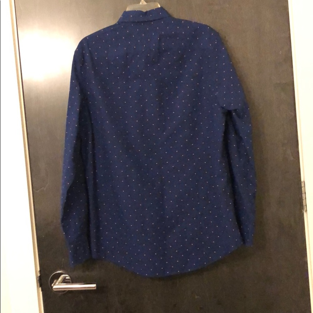 Button down - Picture 3 of 4